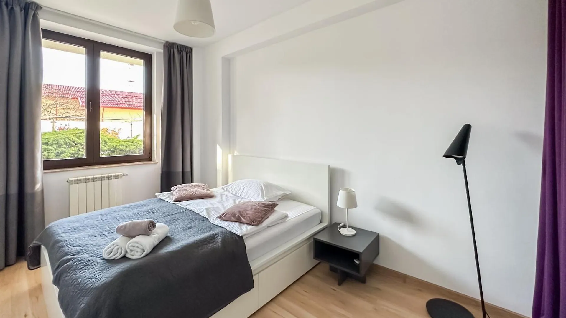 Garden Apartment - Herastrau Park 3Min Walk Bucharest