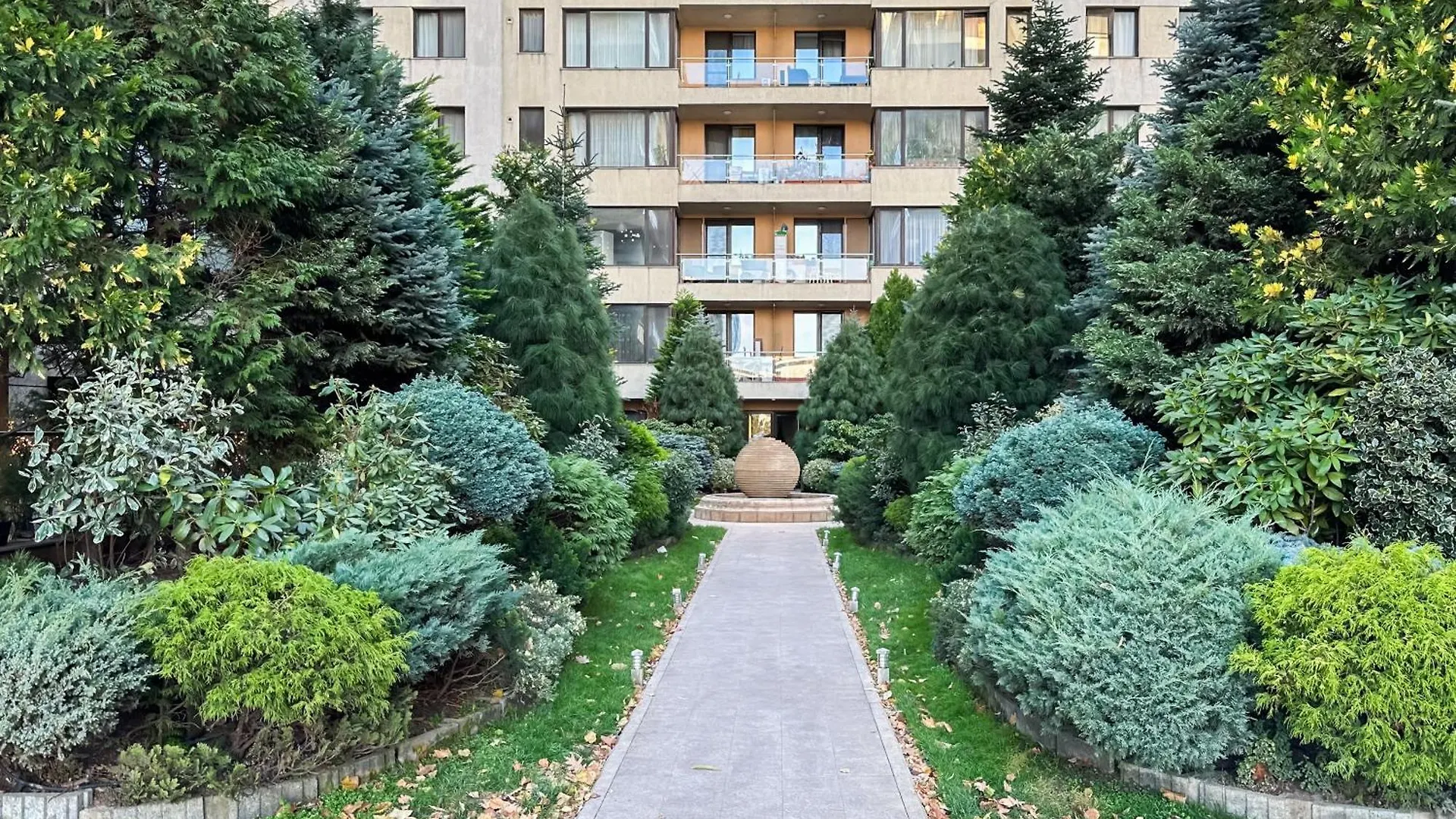 Garden Apartment - Herastrau Park 3Min Walk Bucharest 0*,  Romania